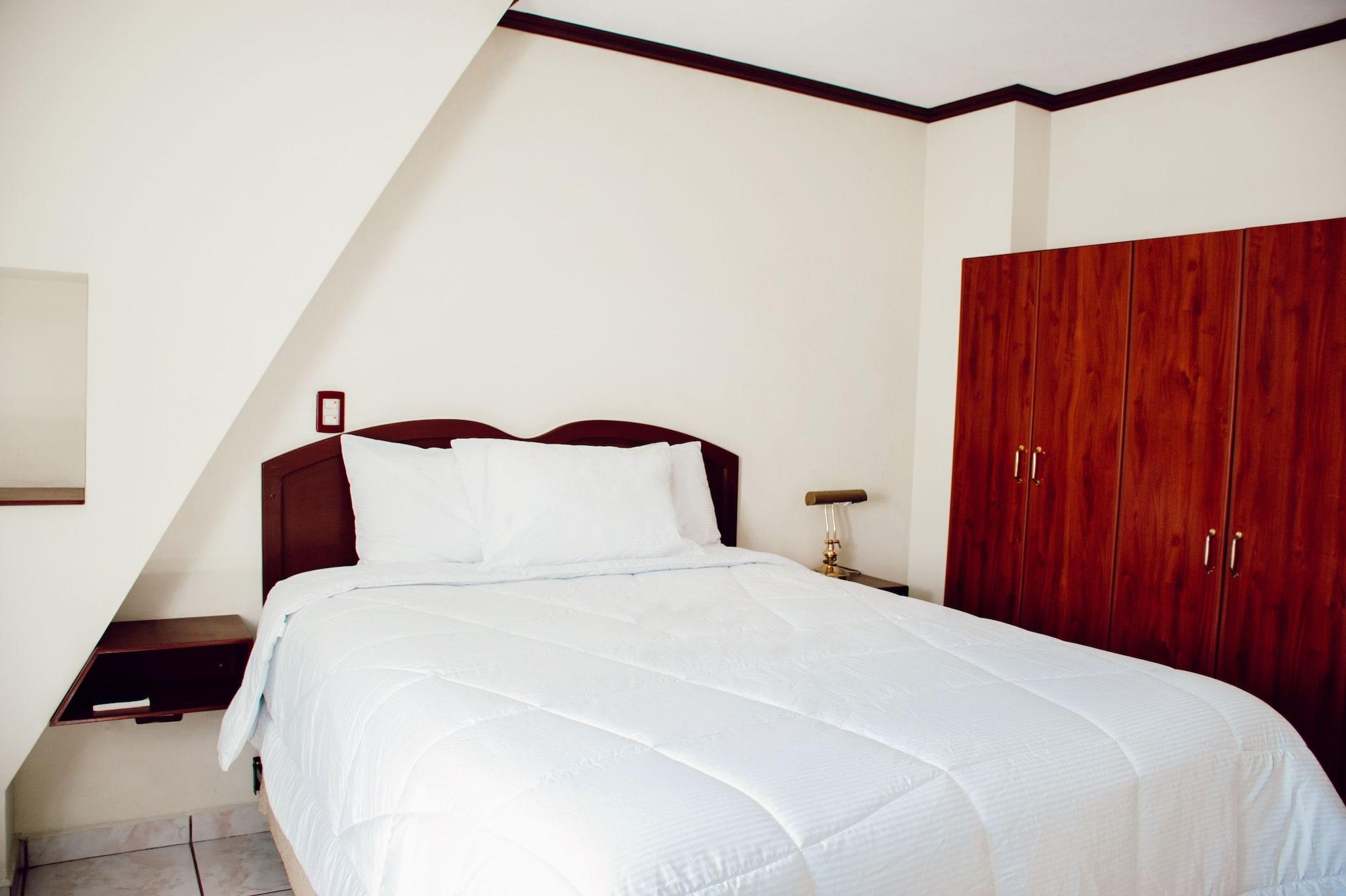 Hotel Gardenia Inn サンサルバドル エクステリア 写真