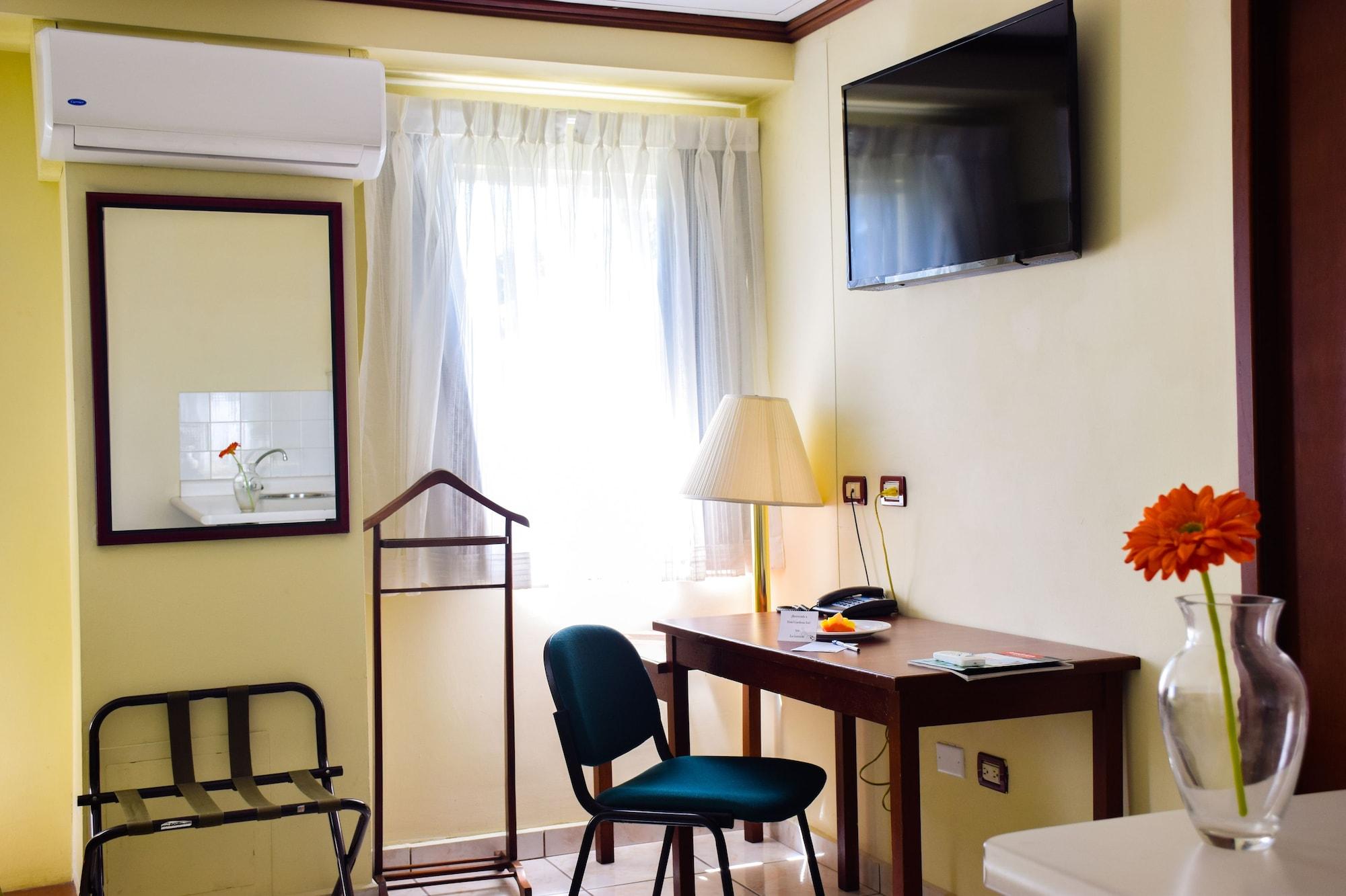 Hotel Gardenia Inn サンサルバドル エクステリア 写真
