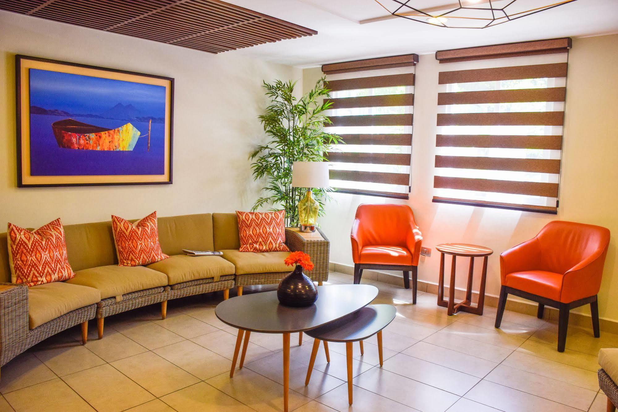 Hotel Gardenia Inn サンサルバドル エクステリア 写真