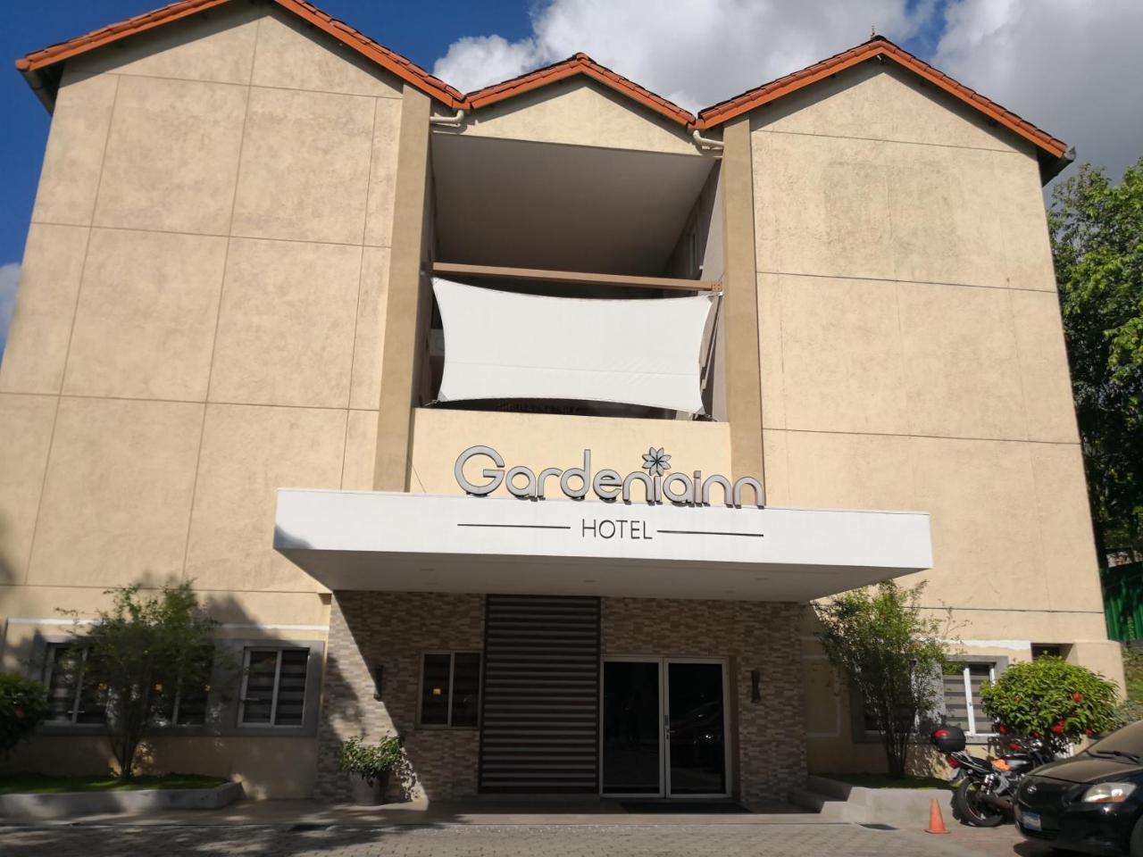 Hotel Gardenia Inn サンサルバドル エクステリア 写真