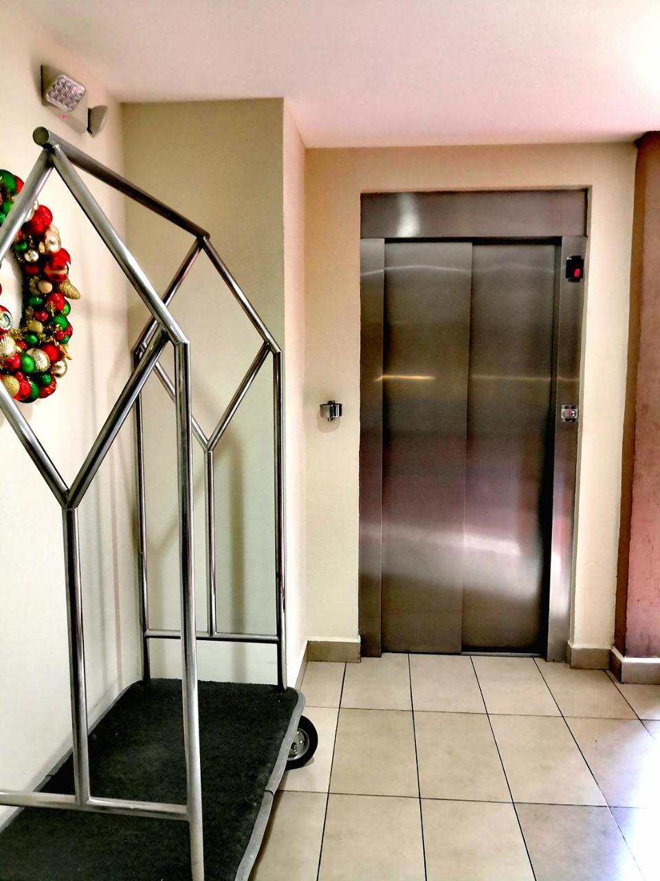 Hotel Gardenia Inn サンサルバドル エクステリア 写真