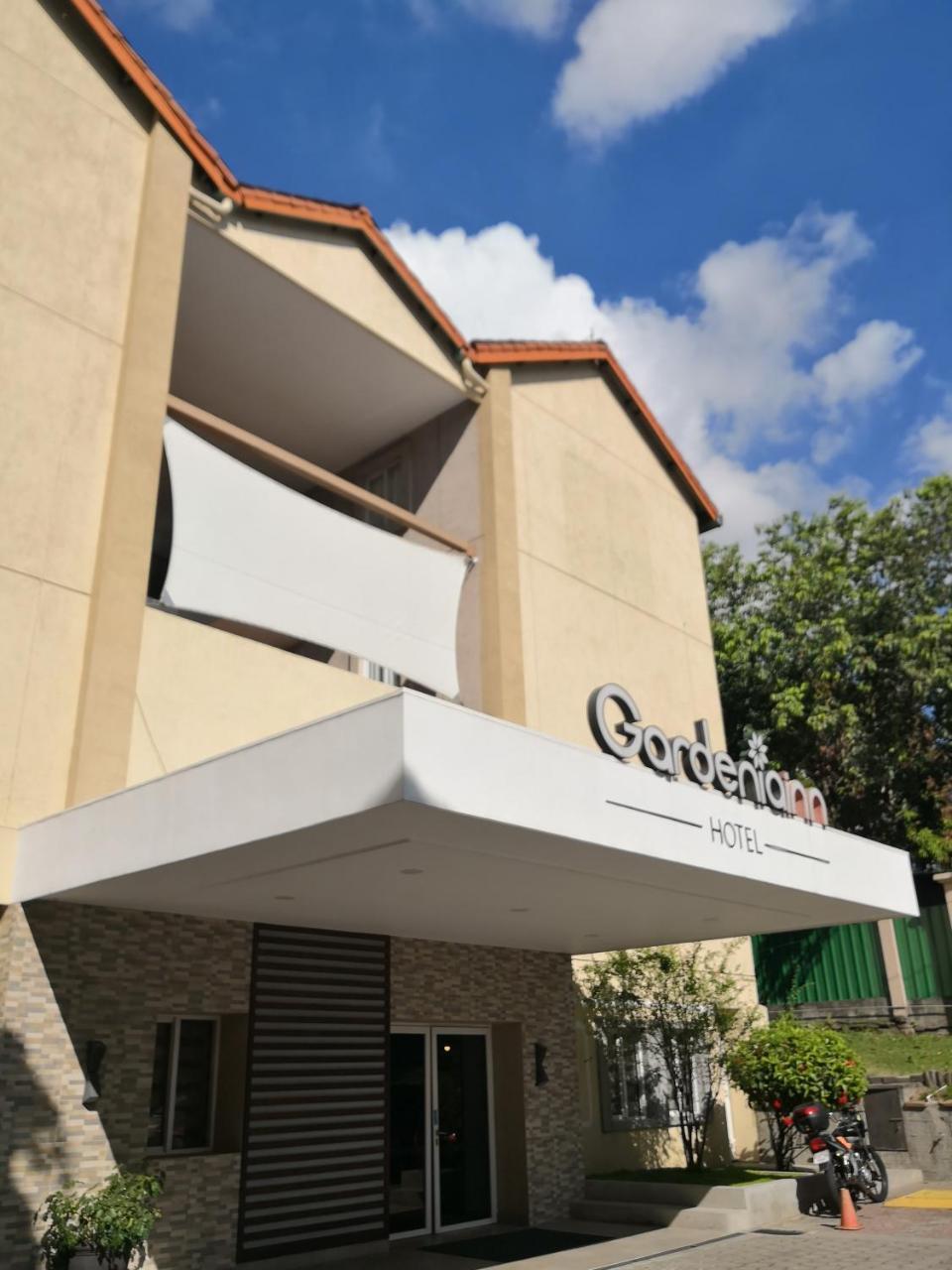 Hotel Gardenia Inn サンサルバドル エクステリア 写真